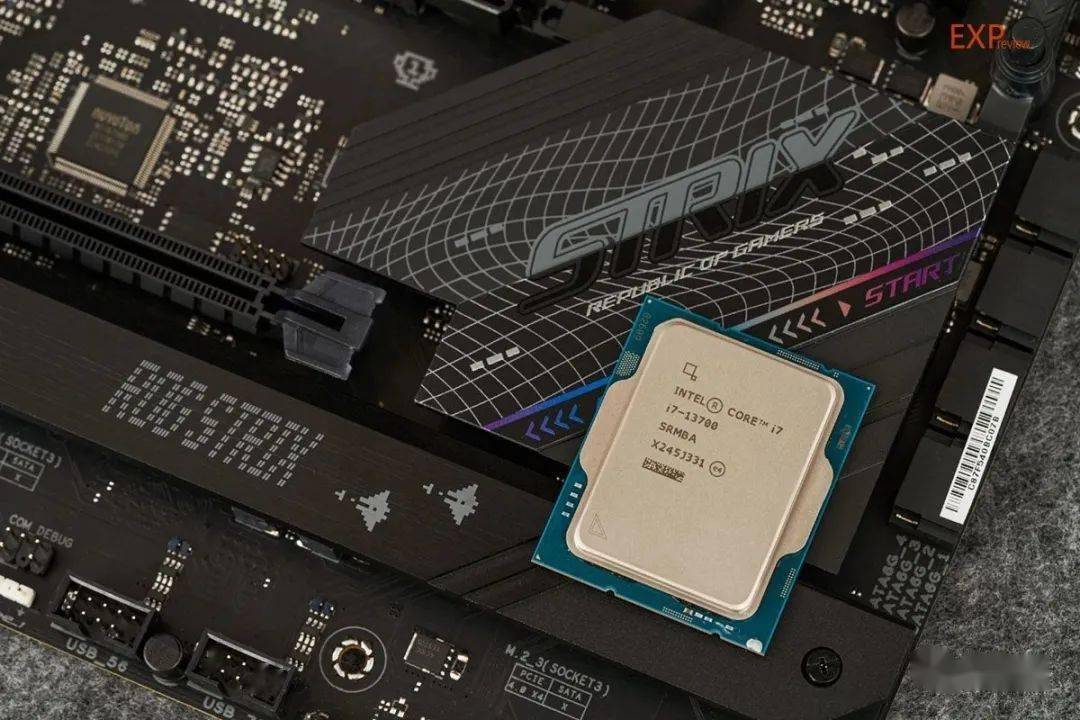 酷睿i7-13700K 酷睿 i7-13700K：速度与激情的完美结合，开启数字世界新征程  第4张