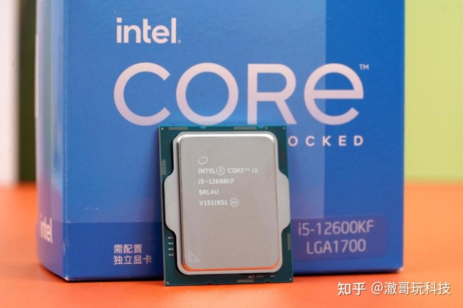 酷睿i7-8705G 酷睿 i7-8705G：三位一体的顶尖战斗力，赋予你超越日常的独特力量