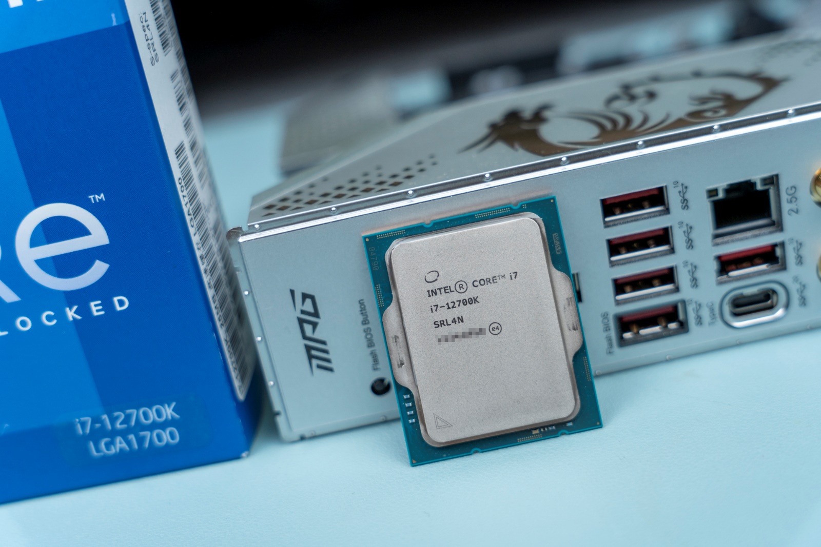 拆解酷睿 i7-12700K：卓越性能开启电脑王国新时代