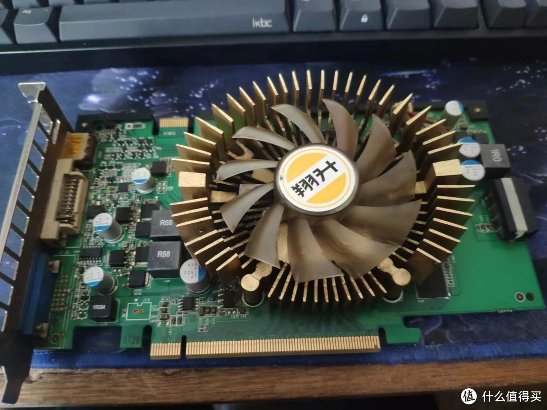 深入探讨游戏产业中的 GT9800 显卡与集成显卡，择优而选决定游戏未来之路  第6张