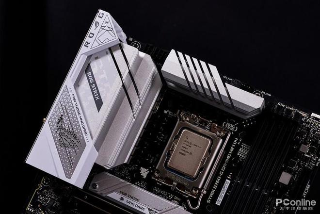 英特尔酷睿 i7-10700T：科技与艺术的完美融合，性能卓越且冷静的处理器  第8张