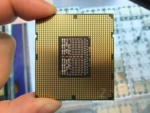 酷睿 i7-10700 处理器：卓越性能，让游戏爱好者为之疯狂