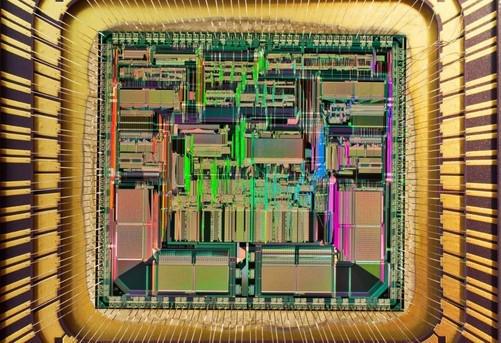 酷睿 i3-8300：性能卓越的四核四线程处理器，让电脑秒变超级计算机