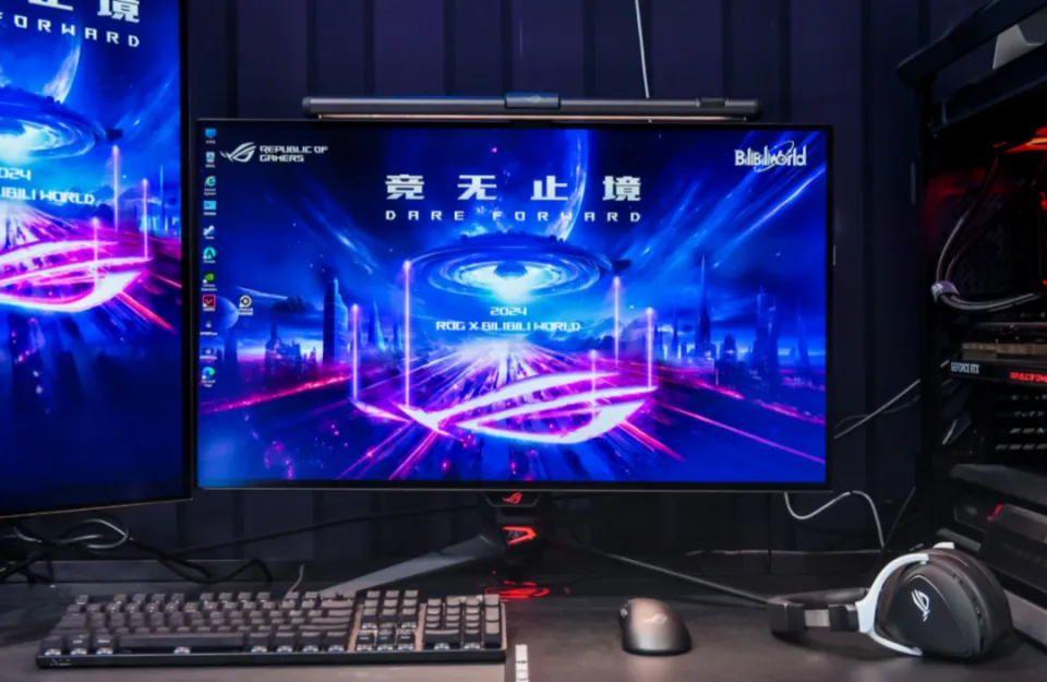 GT960 双显卡：连接现实与虚拟世界的桥梁，为电竞爱好者带来全新体验