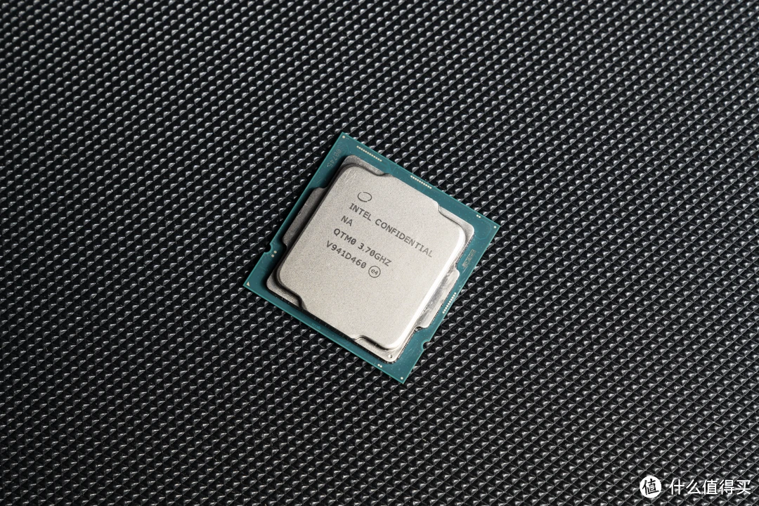 酷睿i3-10300T IntelCorei3-10300T 处理器：小巧身躯蕴含巨大能量，性能超凡  第1张