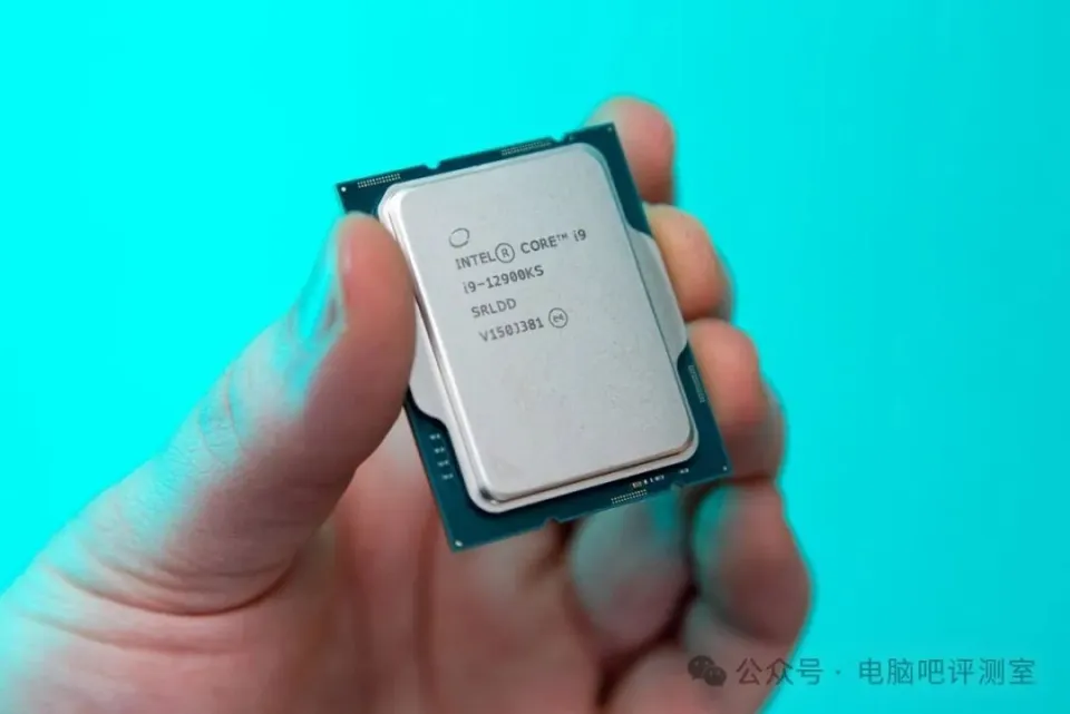 酷睿 i9-12900K：性能卓越，设计惊艳，让你心跳加速的电脑心脏  第8张