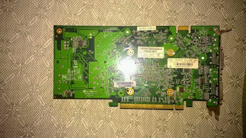 GT9800 显卡：重温游戏年代的辉煌与美好回忆