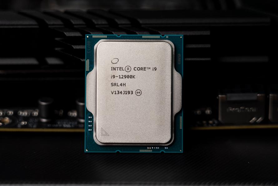 酷睿i9-9900K 酷睿 i9-9900K：科技奇迹还是市场策略？游戏玩家的终极追求能否实现？  第9张