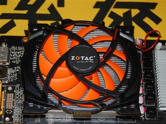 ZOTAC GT9800 显卡：性能卓越，陪伴玩家驰骋虚拟世界  第4张