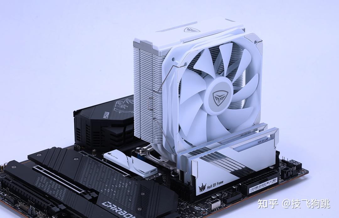 i5-4670K：小巧独特包装盒，性能卓越的电脑核心部件  第2张