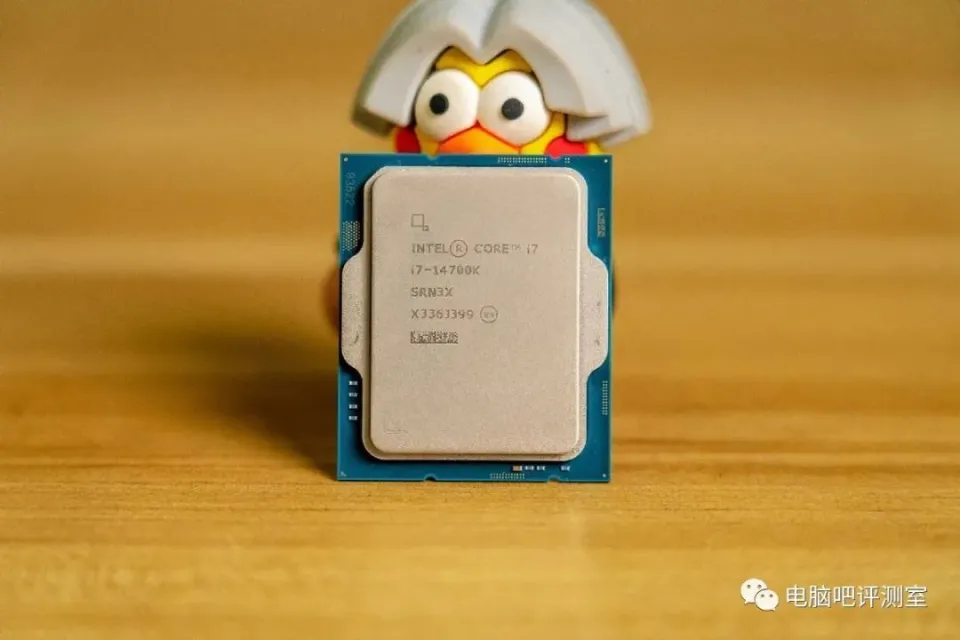 英特尔酷睿 i7-10700K：小巧强大，性能无敌，游戏创意设计的强大引擎  第2张