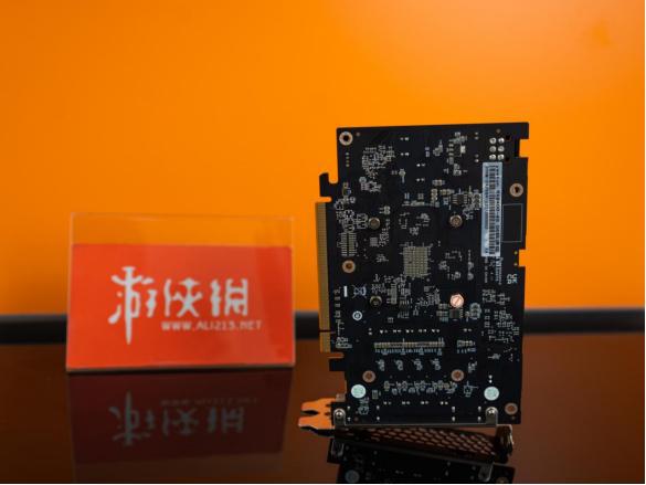 GT1605Ti 显卡评测：小巧精致的它性能究竟如何？