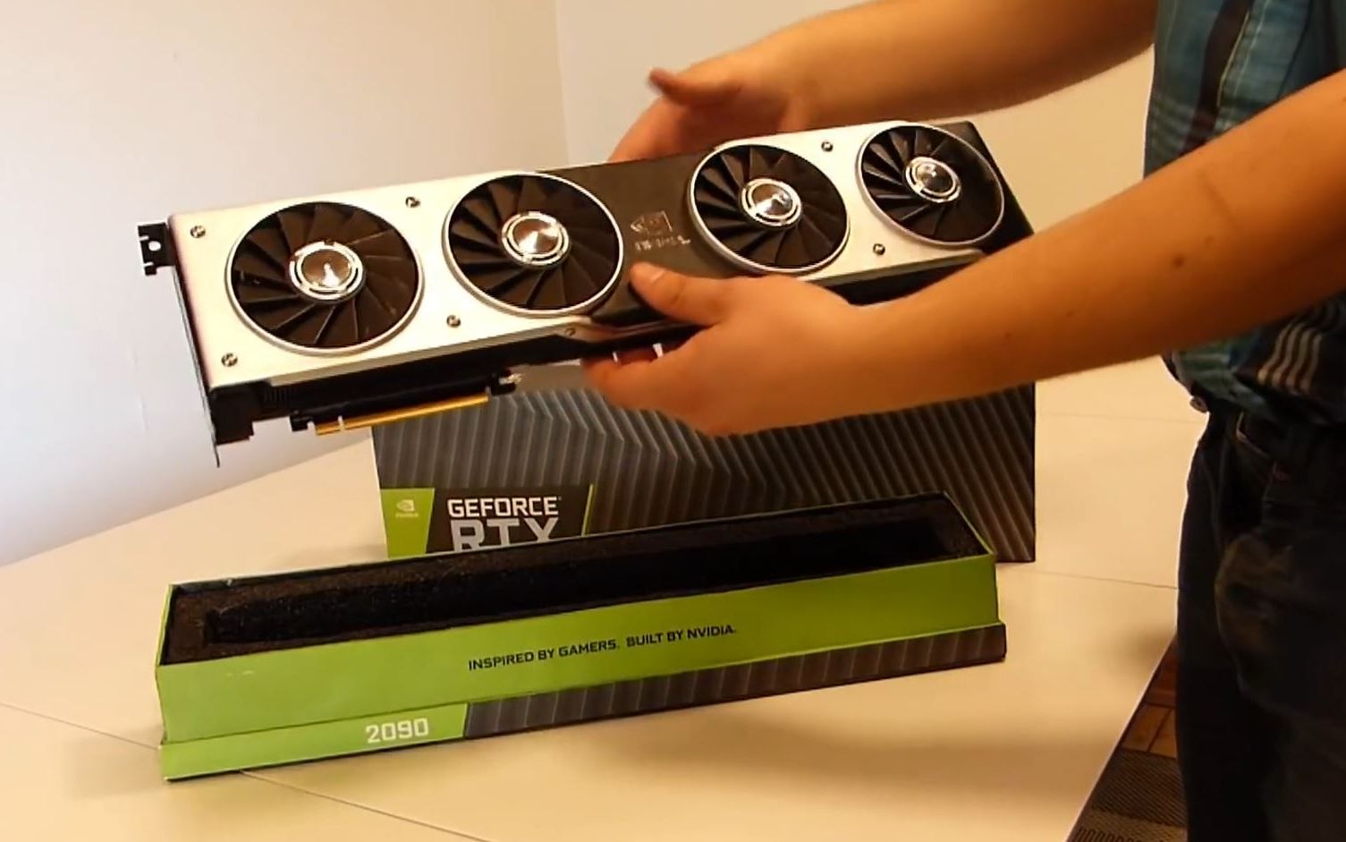 十年前的 GeForce8600GT 显卡，承载青春与成长的回忆  第6张